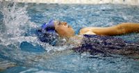 4. Berenang regangkan otot kaku