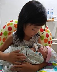 2. Jangan meminta anak bersikap dewasa