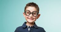 Selain Kacamata, Ini 10 Cara Mengobati Mata Silinder Anak