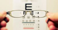 4. Melakukan pemeriksaan mata anak secara rutin