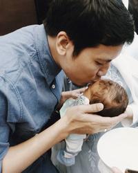 4. Kiss from Papa to Miguel