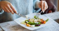 4. Tips bisa dilakukan menghilangkan kebiasaan makan terlalu cepat