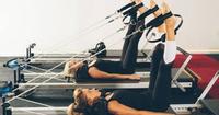 7. Pilates membakar 350 - 450 kalori per jam