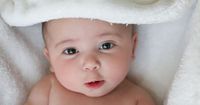 Perkembangan Usia Bayi 3 Bulan Bonding Lewat Dongeng Sebelum Tidur