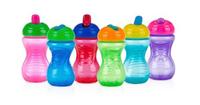 4. Pilihkan tempat minum tidak mudah tumpah