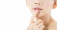 5. Mencerahkan kulit bibir menghitam