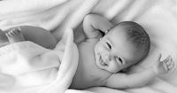 Membiarkan Bayi Tidur itu Berbahaya Ma, ini 8 Cara Membangunkannya