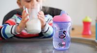 Bahaya Kecanduan Minum Susu Anak-anak