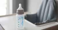 Mengapa Perlu Menyapih Botol Susu Sedini Mungkin