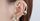 3. Cuff earrings menghias telinga secara penuh