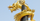 3. Naga emas digambarkan sebagai kekuatan mampu melindungi banyak orang