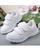 1. Sneakers dapat digunakan acara formal hingga kasual