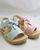6. Sepatu sandal mencegah lembap kaki anak