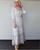 4. Gamis bermodel sederhana
