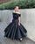 8. Sarah Paulson begitu memesona dress hitam