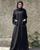 2. Memilih gamis berwarna gelap