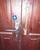 8. Gagang pintu tidak sama