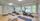 8. Ruang gym juga berfungsi sebagai studio yoga pribadi