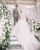 6. Resepsi pernikahan pertam balutan gaun putih