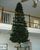 7. Pohon Natal nekat diterobos hingga lantai dua