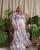 1. Pilihlah gamis berdesain lurus tidak ketat badan