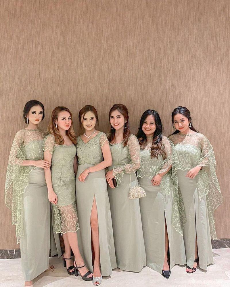 7 Inspirasi Baju Bridesmaid yang Sederhana Namun Tetap Modis