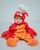 2. kostum kepiting berwarna oranye, Rayyanza berhasil membuat semua mata tertuju padanya