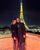 1. Momen kemesraan Messi Antonela berlatar Menara Eiffel