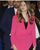 6. Princess Leonor tampil formal blazer warna pink neon