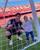 4. Bono ajak anak bermain bola lapangan saat sesi latihan