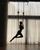 6. Yerin mantan GFRIEND pilih flying yoga membentuk tubuh indahnya