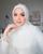 3. Tampil semakin memukau, inilah foto Vebby Palwinta kenakan gaun berwarna putih