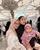 5. Lagi, Mama Nanda Asryinta Nadlyne foto latar belakang payung ikonik Masjid Nabawi