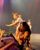 2. Saat konser Seattle, Kyujin menemukan bayi merangkak atas panggung