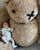 1. Menyimpan boneka teddy bear raksasa selama 13 tahun diabadikan bersama anaknya