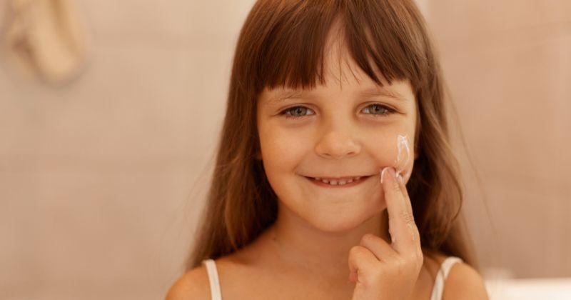 10 Moisturizer Berbahan Dasar Air Kulit Kering Remaja