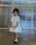 4. Dress putih lengan balon