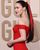 7. Rachel Brosnahan, red look menggoda