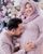 7. Khairi menunjukkan kasih sayang mencium baby bump Kiky