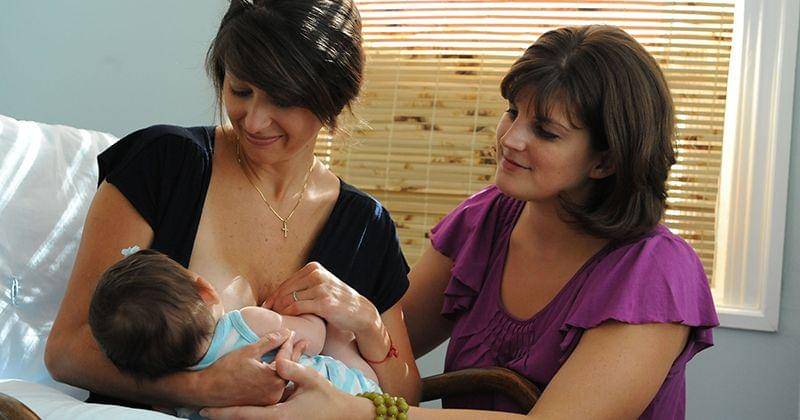 Menyusui bayi - www.balancedbreastfeeding.com