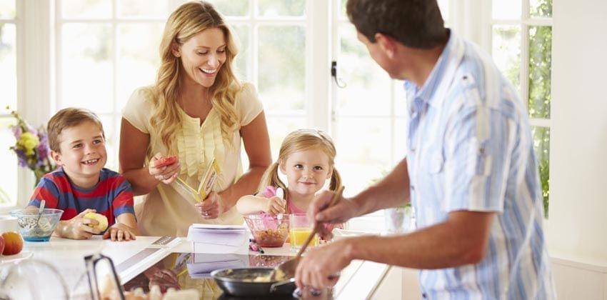 cerminan keluarga bahagia - www.anchoredmommy.com