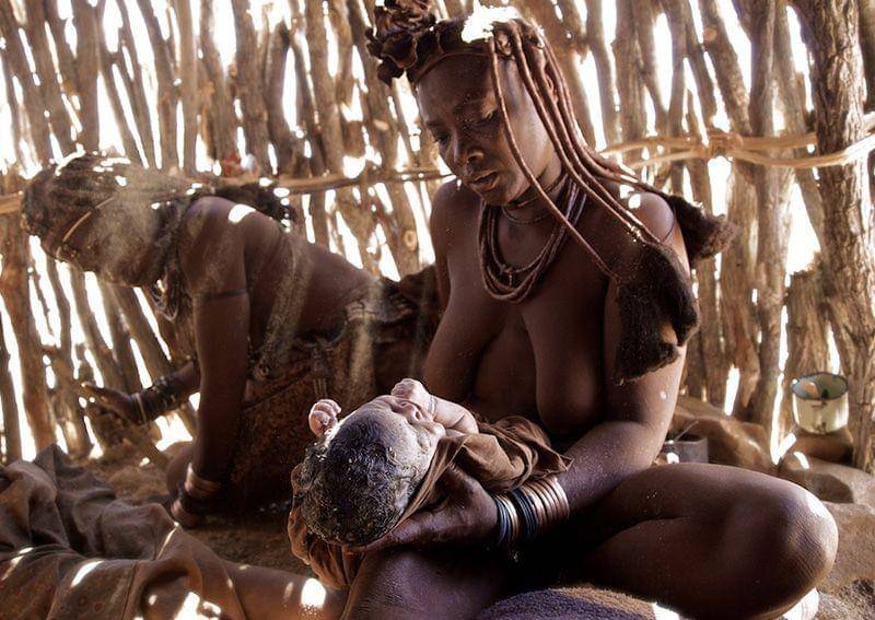 Bayi baru lahir suku himba - Alegra Ally