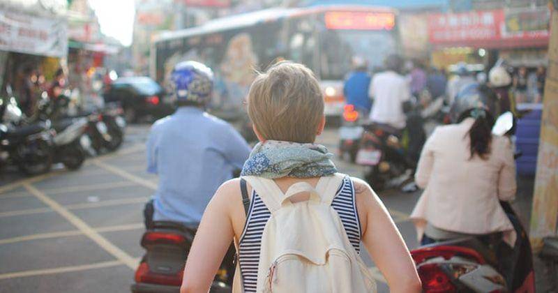 Traveller - unsplash