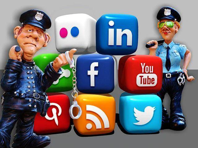 6 Cara Efektif agar Mama Bisa Mengawasi Aktivitas Media Sosial Anak 