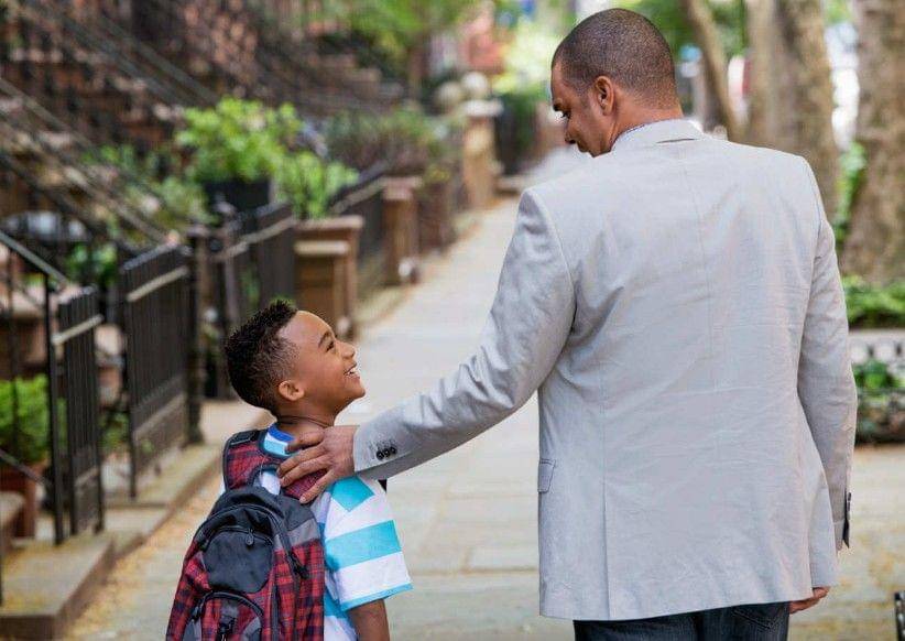 Sesekali ajaklah si kecil pergi berlibur ke tempat-tempat favoritnya. - nymag.com