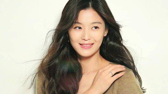 Mama Jun Ji Hyun senang, nih! - Instagram.com/junjihyun_gallery