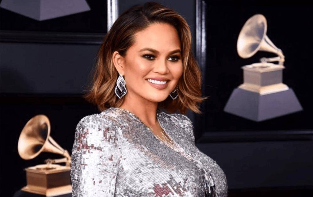 Instagram.com/chrissyteigen