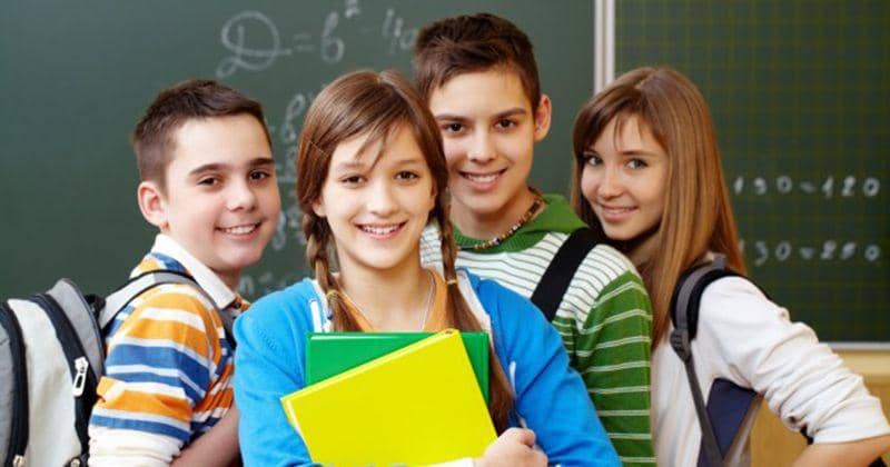 Tips Jitu dari Mari Elka Pangestu untuk Memantau Pergaulan Anak