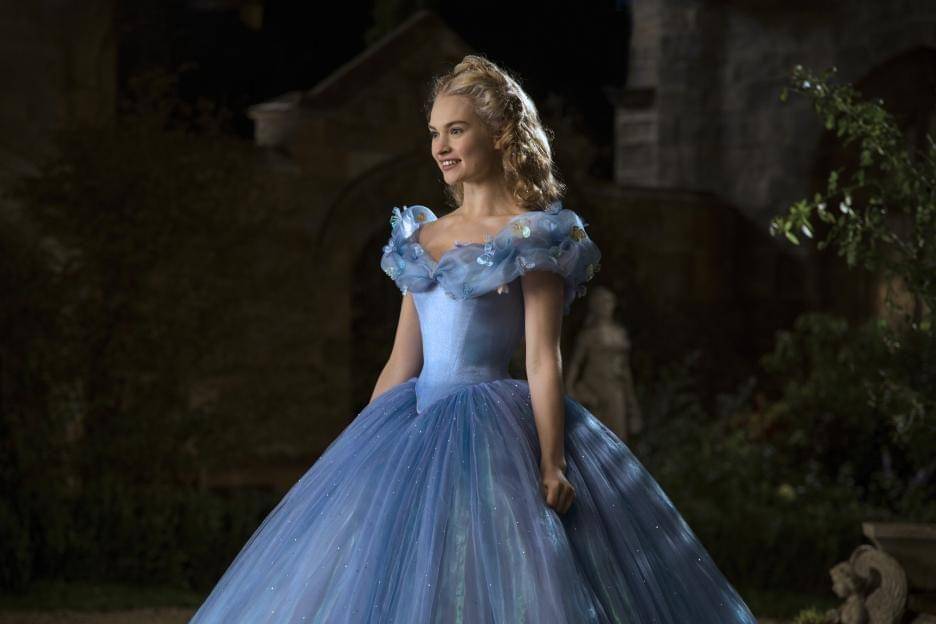 Saat hamil, Mama berpotensi mengalami hal-hal yang dialami Cinderella, lho! - imdb.com