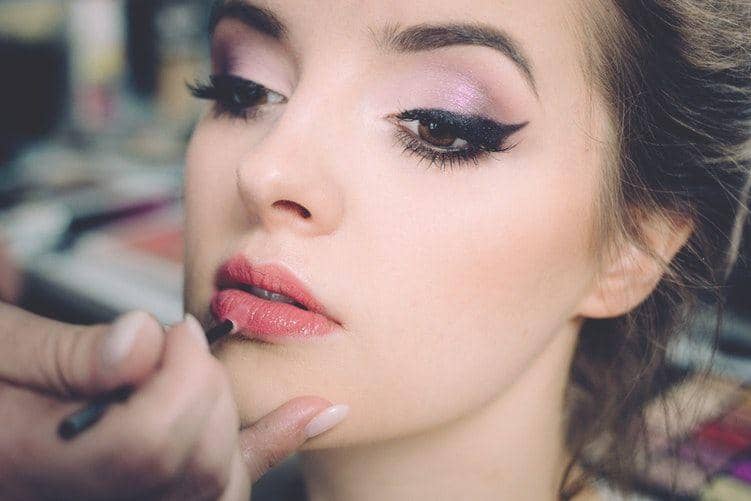 Semakin Berani, Inilah Tren Makeup 2018!